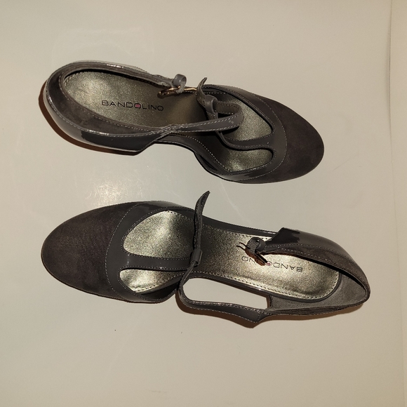 Bandolino gray heels size 8.5 m - Picture 12 of 12